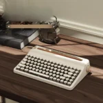 A QL75 mechanical keyboard featuring its sophisticated vintage retro design and elegant enamel-like keycaps.