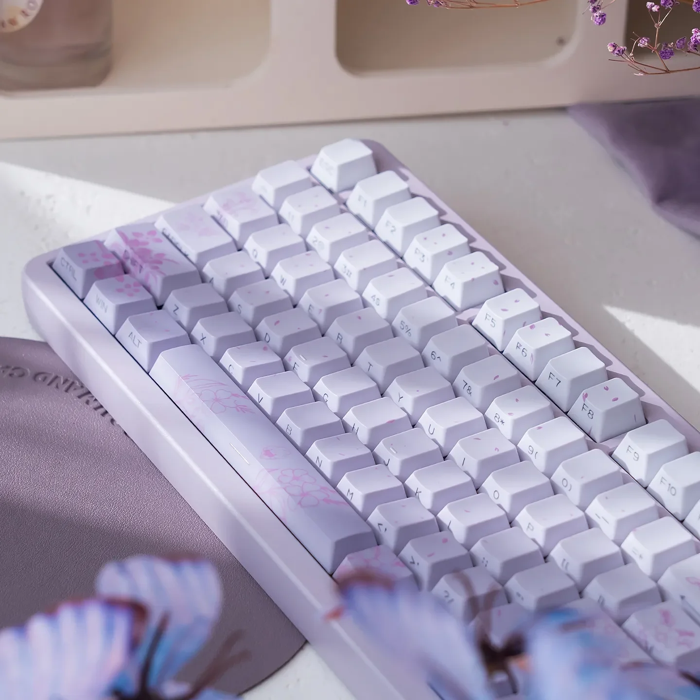 Dreamy Rabbit & Flower Gradient Custom PBT Keycaps Set. Features whimsical side-lit effects, pastel gradients, and rabbit floral dye-sub.