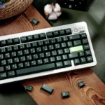 Gallery of Dark Green PBT Keycap Set showcasing their durable dye-sub Cherry profile. Experience the refreshing mint and deep forest green aesthetic.