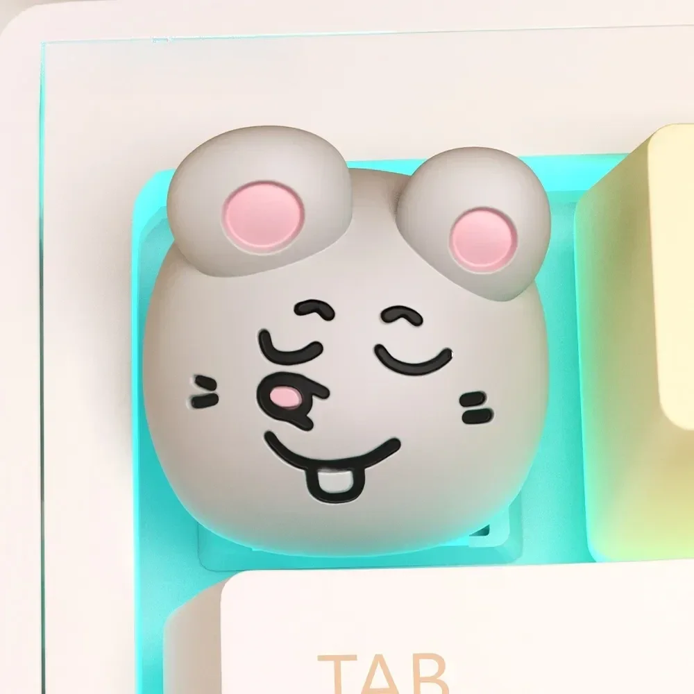 Detailed handcrafted resin Dashu & Meiji rat artisan keycaps. Features a charming, proud rat character for custom mechanical keyboards.