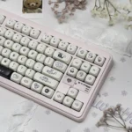 Happy Daily Life MOA Keycap Set, comforting MOA profile. Minimalist white aesthetics from various angles, embodying everyday delight.