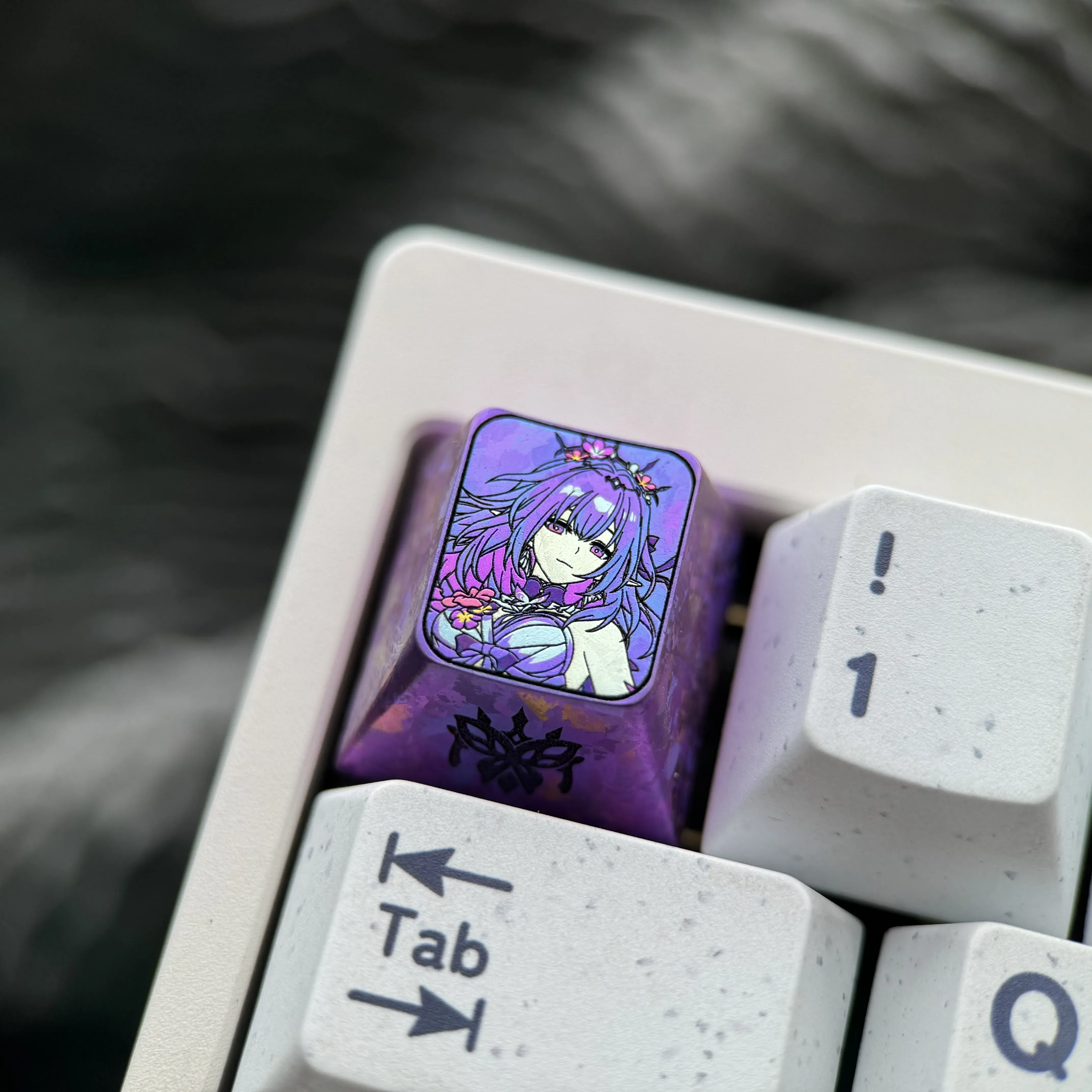 Showcases the exquisite Castorice Keycap, a handcrafted artisan ESC keycap with intricate metallic details for a premium keyboard.