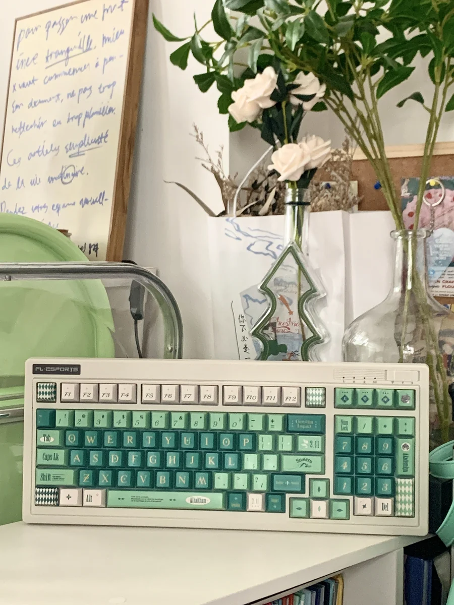 Alhaitham Keycaps Set: Scribe's Elegance exclusive full set, showcasing signature green, grey, gold colors and intricate Scribe motifs.