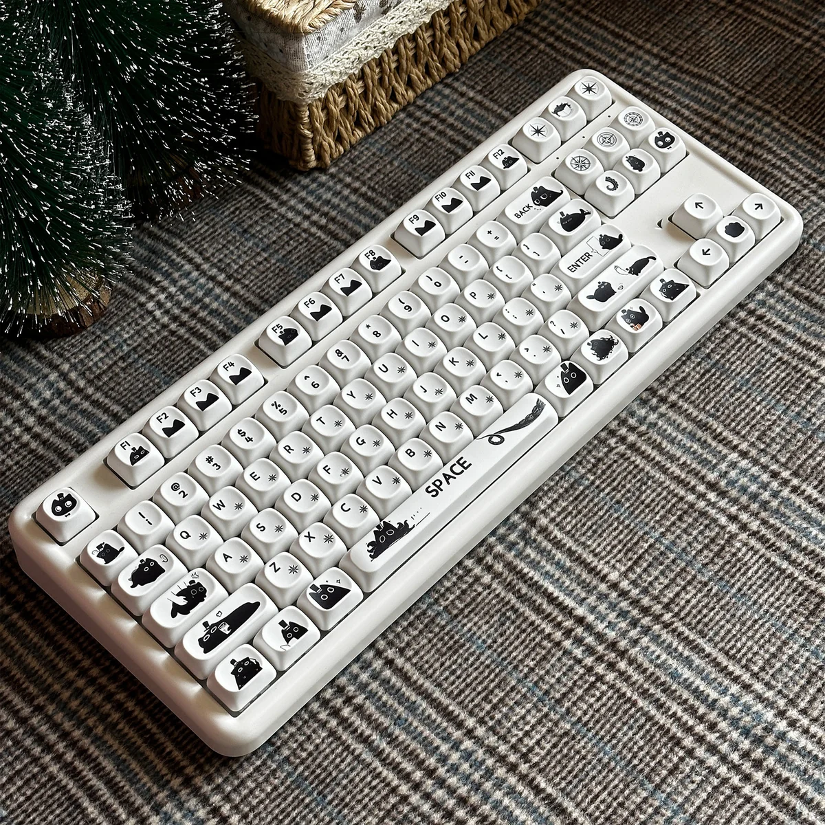 Striking Klein Moretti cat keycaps set made from premium PBT, showcasing iconic minimalist feline art for a modern keyboard setup.