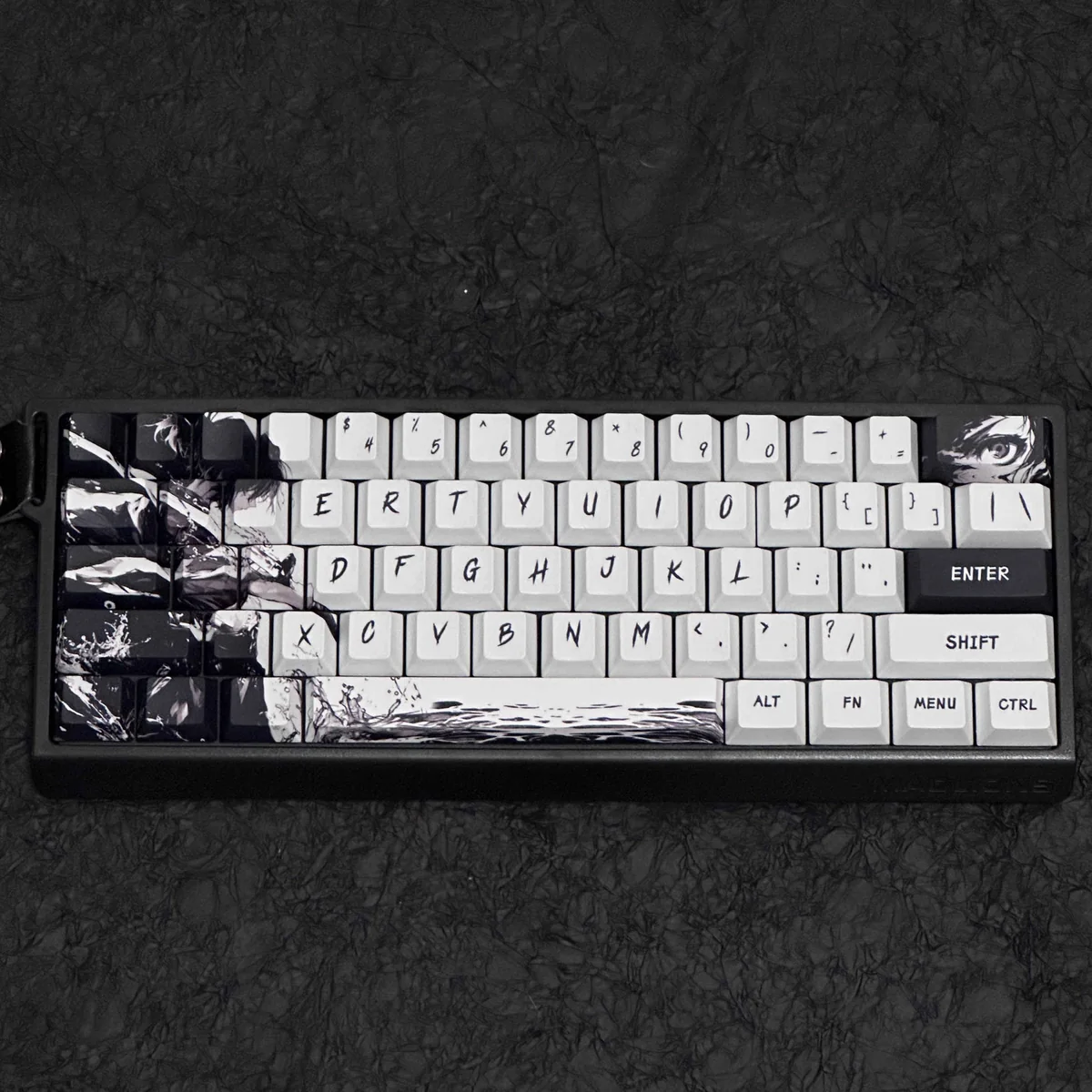 Ronin Samurai PBT Dye-Sub Keycaps set. Durable PBT and fade-proof dye-sublimation display intricate Ronin Samurai art, embodying an ancient Japanese warrior.