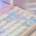 Summer Daydream Keycaps Set: close-ups of the dreamy translucent PBT PC blend. Ethereal pastel gradients and light-infused design create a tranquil summer.