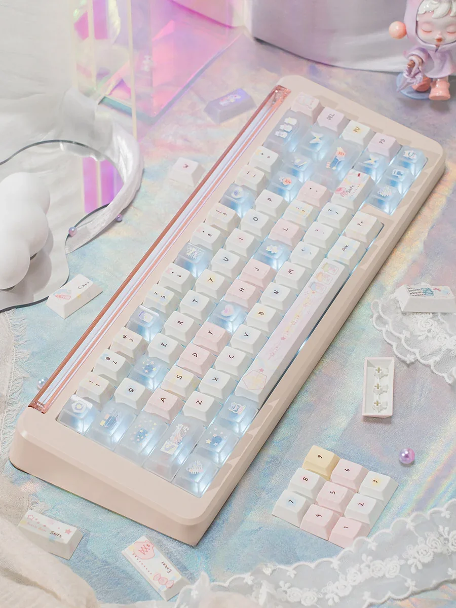 Close-up of Summer Daydream Keycaps Set, featuring ethereal translucent PBT PC blend and soft pastel gradients, evoking a tranquil summer aesthetic.