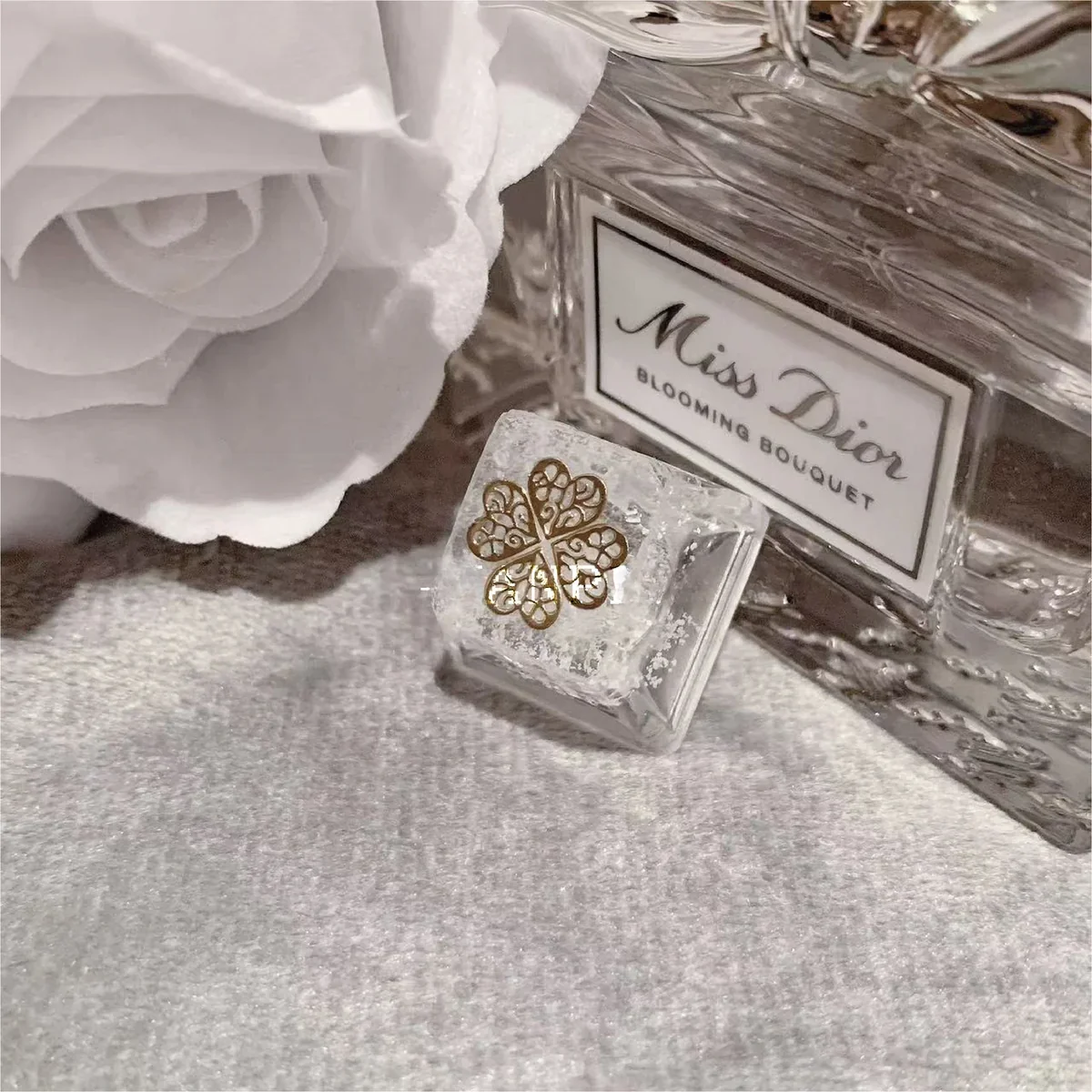 Window Butterfly Artisan Keycap: a handcrafted window diorama with a delicate resin butterfly, embodying serene nature elegance for custom keyboard.