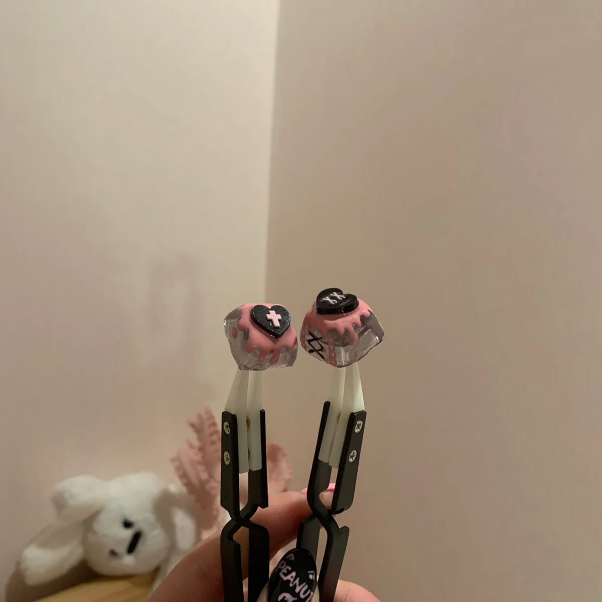 Exquisite handmade Blackberry Cookie Artisan Keycap, a charming and food-inspired delight with intricate details, perfect for mechanical keyboards.