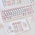 Hello Kitty Fashion Blog keycaps set, depicting vibrant, playful Hello Kitty in a blog-inspired theme. This complete set brings charm and style to youe setup.