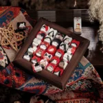 Exclusive JX3 Ming Jiao MAO artisan keycaps set are shown in detail. Mysterious desert and lunar motifs reflect JX Online 3's martial arts theme.