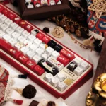 JX3 Ming Jiao MAO Profile artisan keycaps set. Detailed views showcase mysterious desert aesthetics, lunar motifs, and the exclusive JX Online 3 theme.