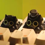 Handcrafted Lord of Mysteries Klein Moretti artisan keycap. A captivating dark fantasy design featuring a whimsical feline, arcane imagery design.