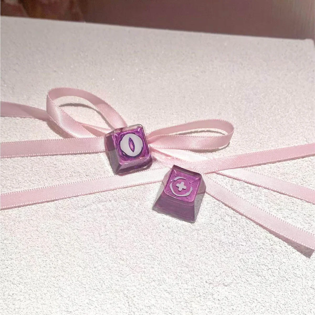 Valorant: Reyna Skill Artisan Keycaps. Intricate glowing fantasy character from various angles, captivating centerpiece.