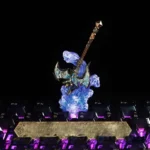 Intricate WoW Shadowmourne keycap replica, showcasing its dark fantasy design and legendary World of Warcraft weapon details from a compelling angle.