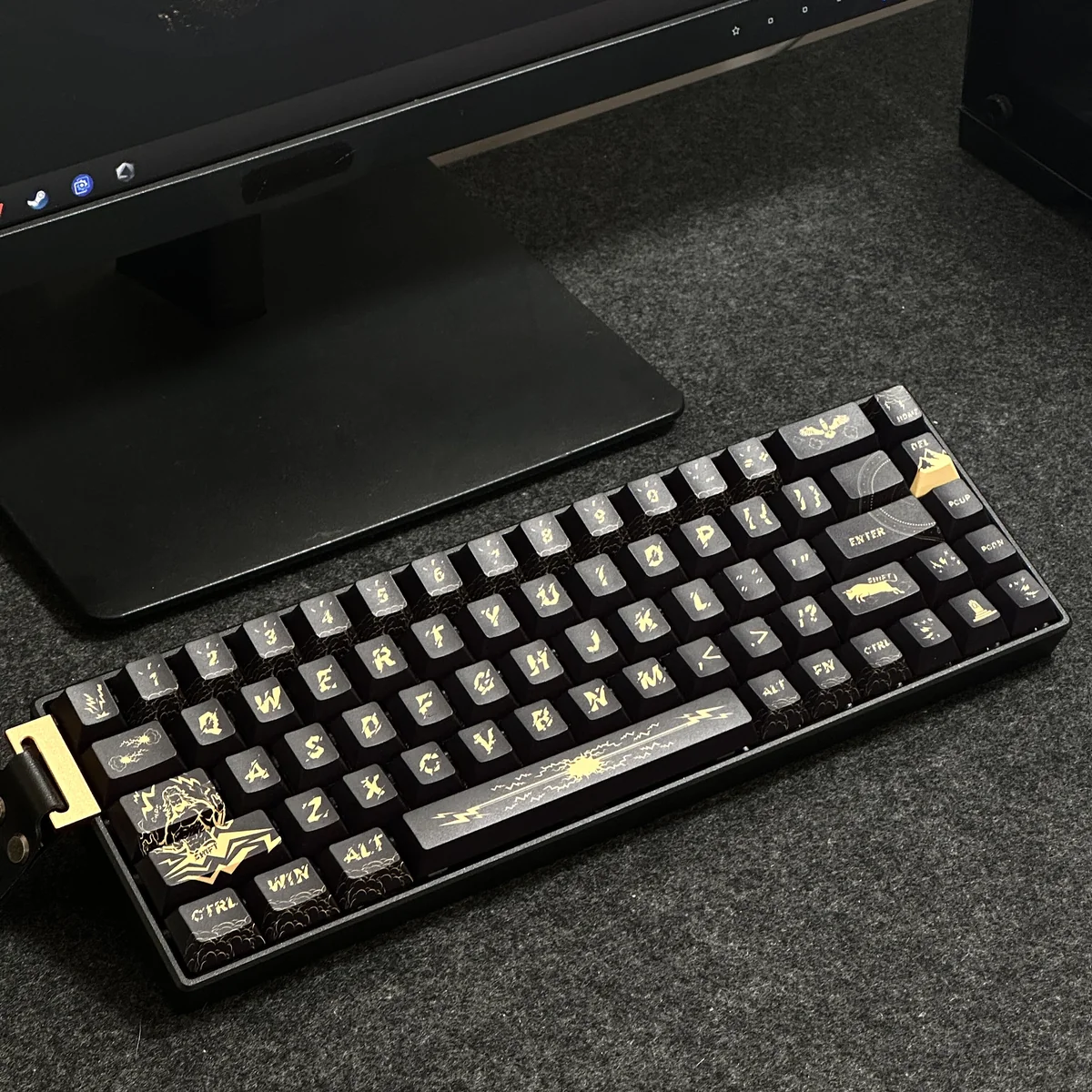 Exclusive Zeus Cherry Keycap Set, featuring a regal black and gold sculpted King of Gods design with intricate detailing for a commanding presence.