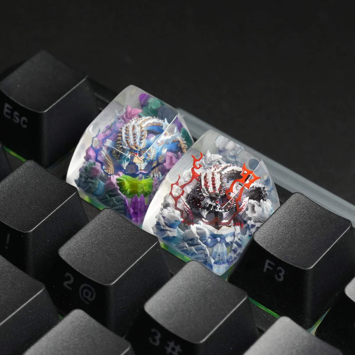 Iconic Zinogre keycap with a luminous SA R1 profile, featuring the dynamic beast in vibrant electrical glow.