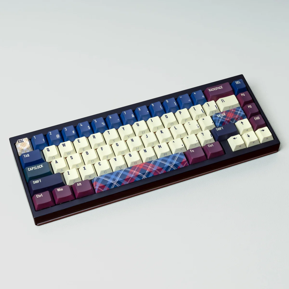 Artistic Americano Retro PBT Keycaps set, highlighting durable PBT material and ergonomic profile. Captures a warm, vintage coffee shop aesthetic.