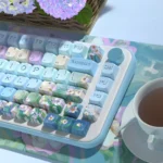 Charming Daisy PBT Dye-sublimated Backlit Keycaps Set gallery, revealing the fresh floral design, vibrant illumination, and durable PBT material.