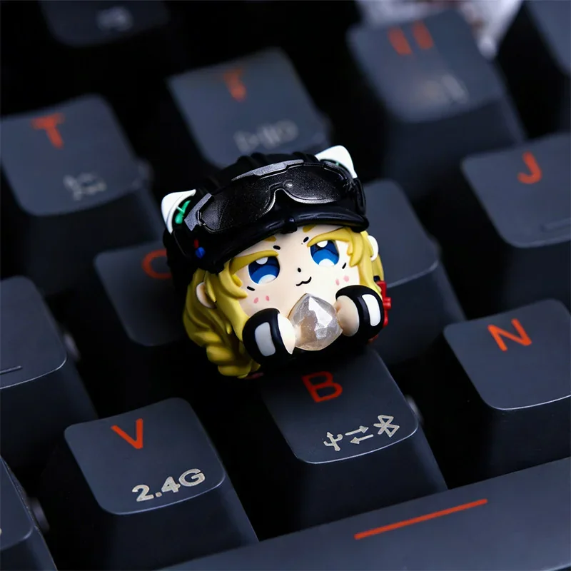 Dynamic views of the Delta Force: Vlinder With Heart of Africa Keycap, revealing its vibrant resin, intricate butterfly patterns, and unique cultural design.