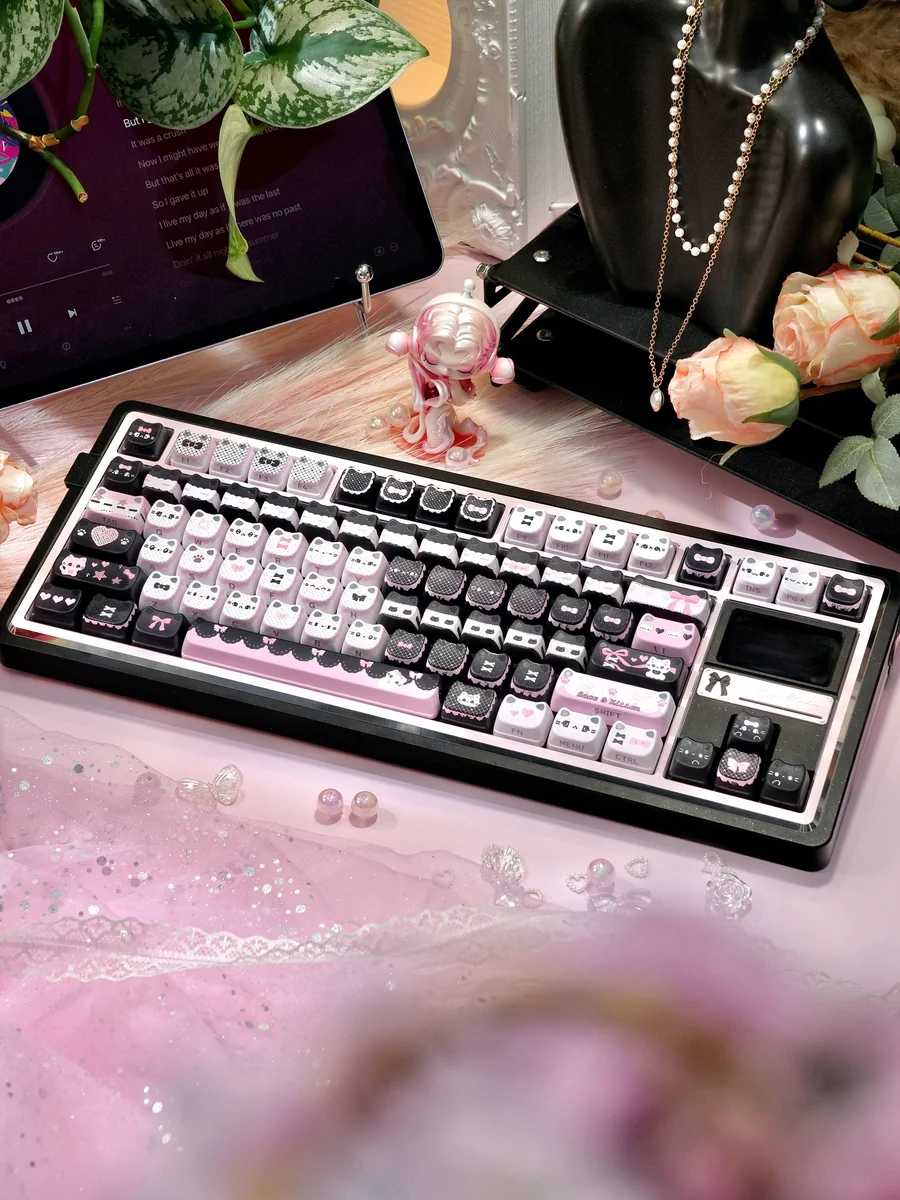 Elegant Lace Cat MAO Keycap Set main image, featuring intricate lace patterns and graceful feline silhouettes with sophisticated side-engraved.