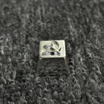 Hammer Sickle Keycap: A premium pure copper artisan, gold-plated with an iconic design. It reflects industrial strength and historical iconography.