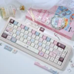 Deep Roast Academia PBT Dye-Sub Keycap Set. Rich PBT keycaps, warm hues, creamy accents. Premium vintage shop and library aesthetic.