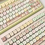 Rilakkuma and Kaoru: Rilakkuma Series Keycap Set in a complete set, showcasing various profiles and playful character designs for a cozy, comforting desk.