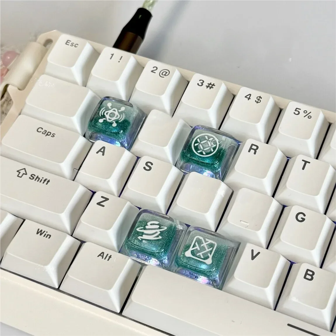 Artisan Valorant Deadlock XDA keycap, handmade from translucent PC resin, showcasing its unique XDA profile and readiness for vibrant backlighting.