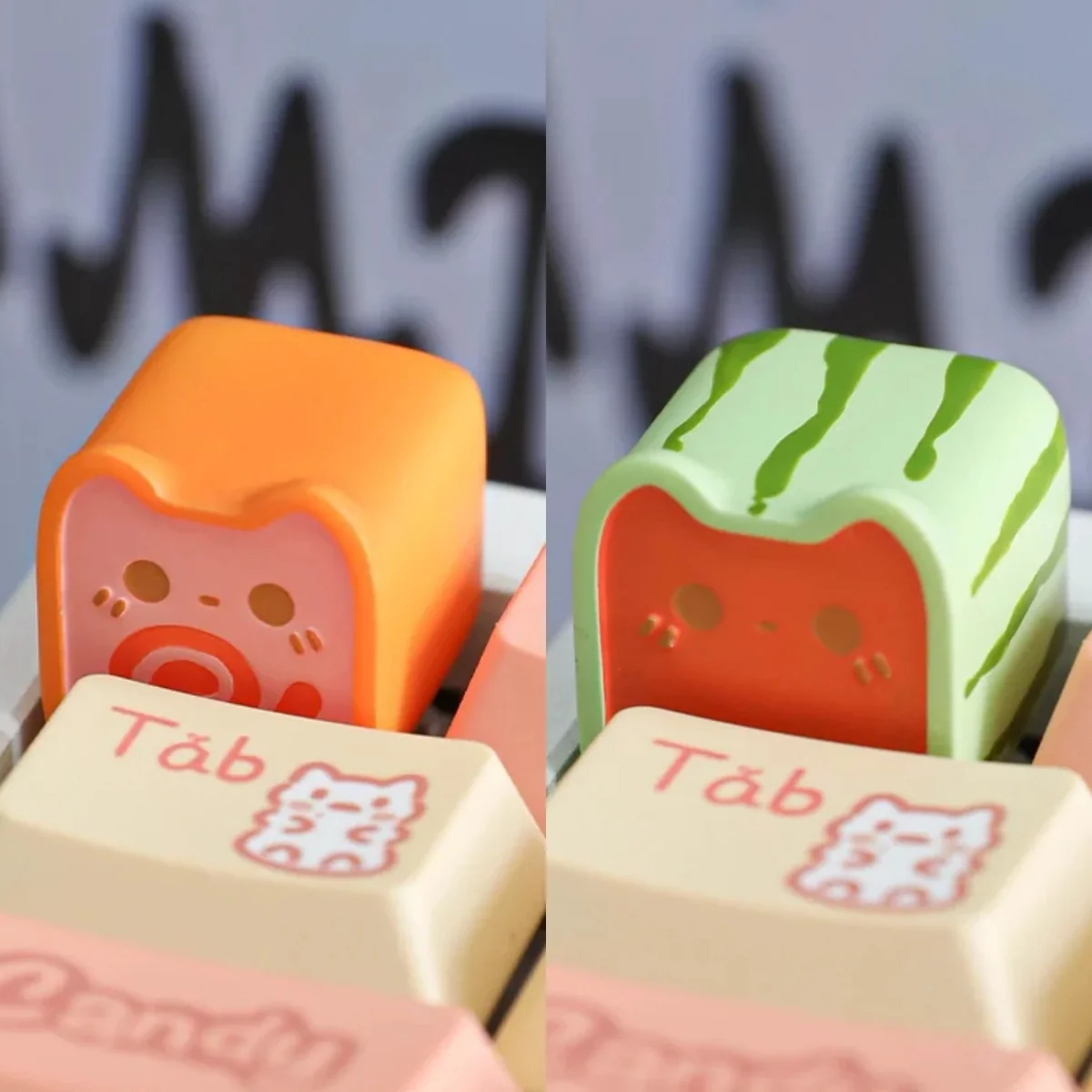 Whimsical handcrafted artisan keycap: an adorable cat toast from a miniature toast snack. This charming, food-themed ESC keycap adds playful charm.