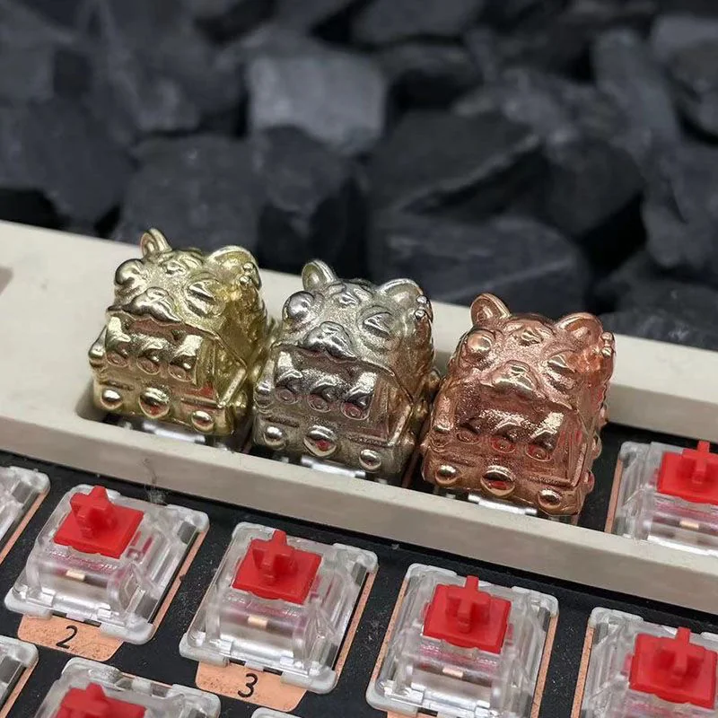 Premium handcrafted 3D Bright Fortune Cat Keycaps, meticulously sculpted to bring charm and prosperity to your keyboard.