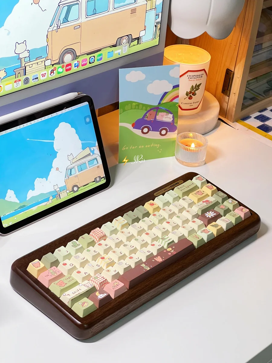 Whimsical Little Bear Forest PBT dye-sub keycaps set: 150-key boxed set with cute bear, forest motifs, and keycap puller.