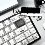 Detailed views of the whimsical Miffy keycap set, showcasing its iconic character design and vibrant charm for keyboard personalization.