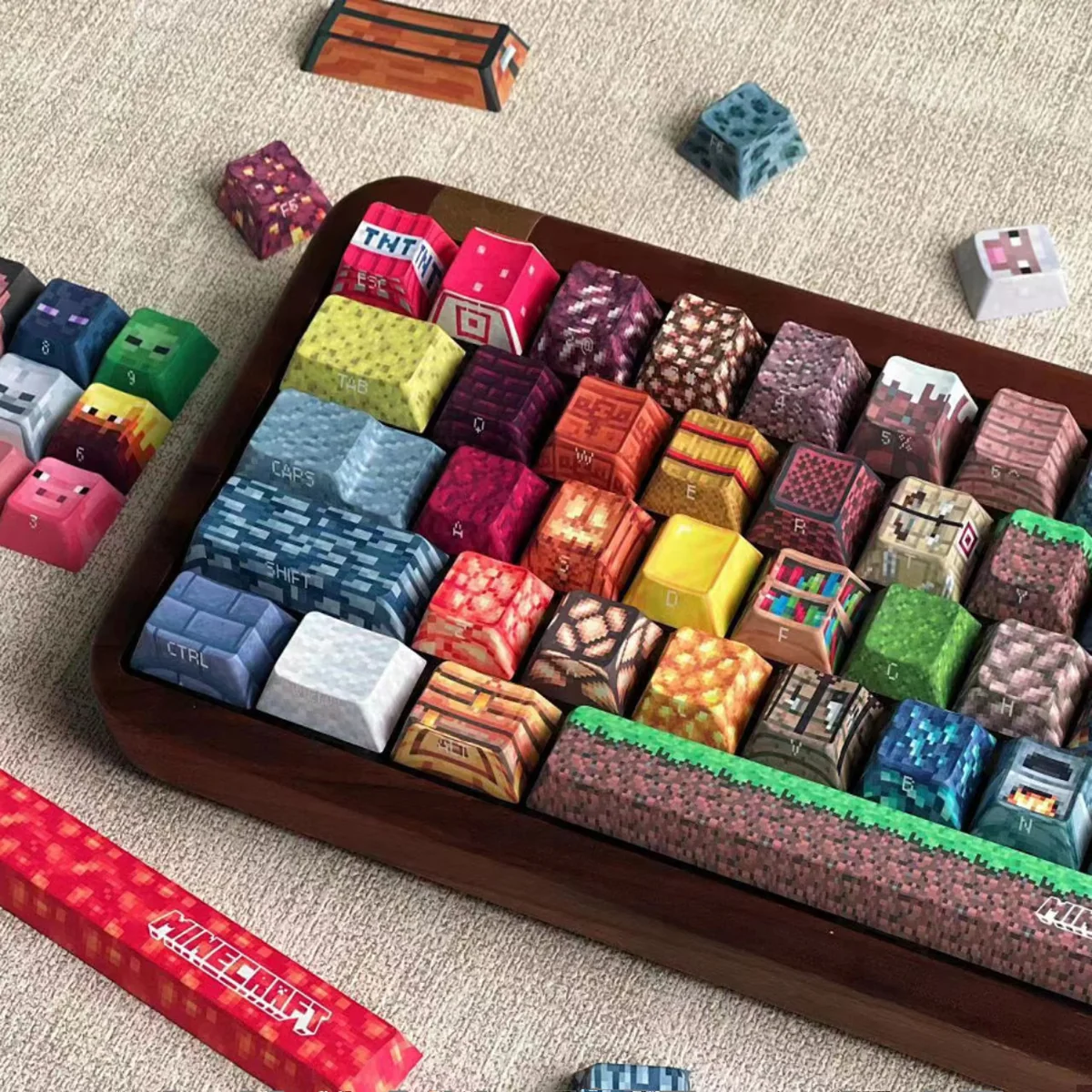 Authentic Minecraft pixel art keycaps set, featuring iconic blocks and beloved characters from a new angle, adding playful charm to your gaming keyboard.