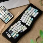 Literary Quest PBT keycap set: durable, dye-sublimated with artistic ancient motifs. Unique literary theme evokes wisdom and exploration.