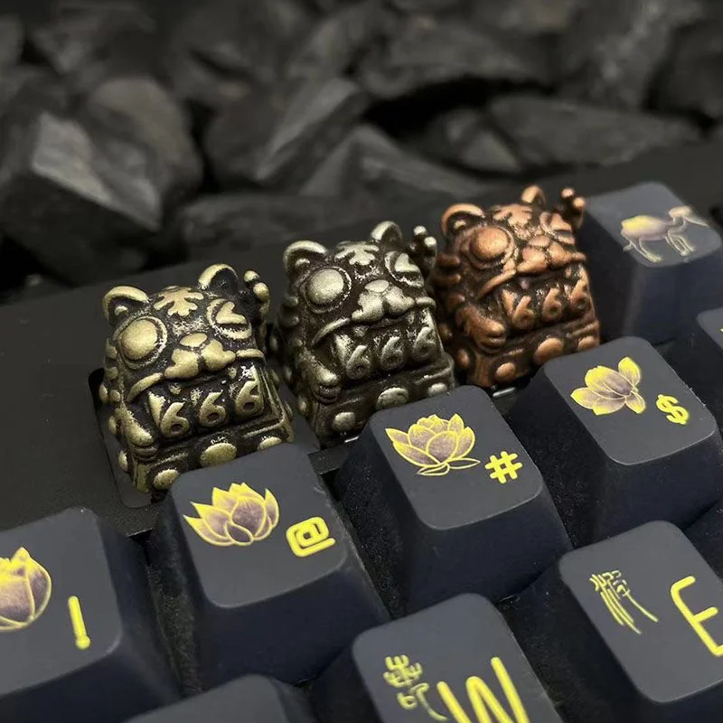 Premium handcrafted Retro Fortune Cat Keycaps, showcasing intricate details and a brilliant polished finish.
