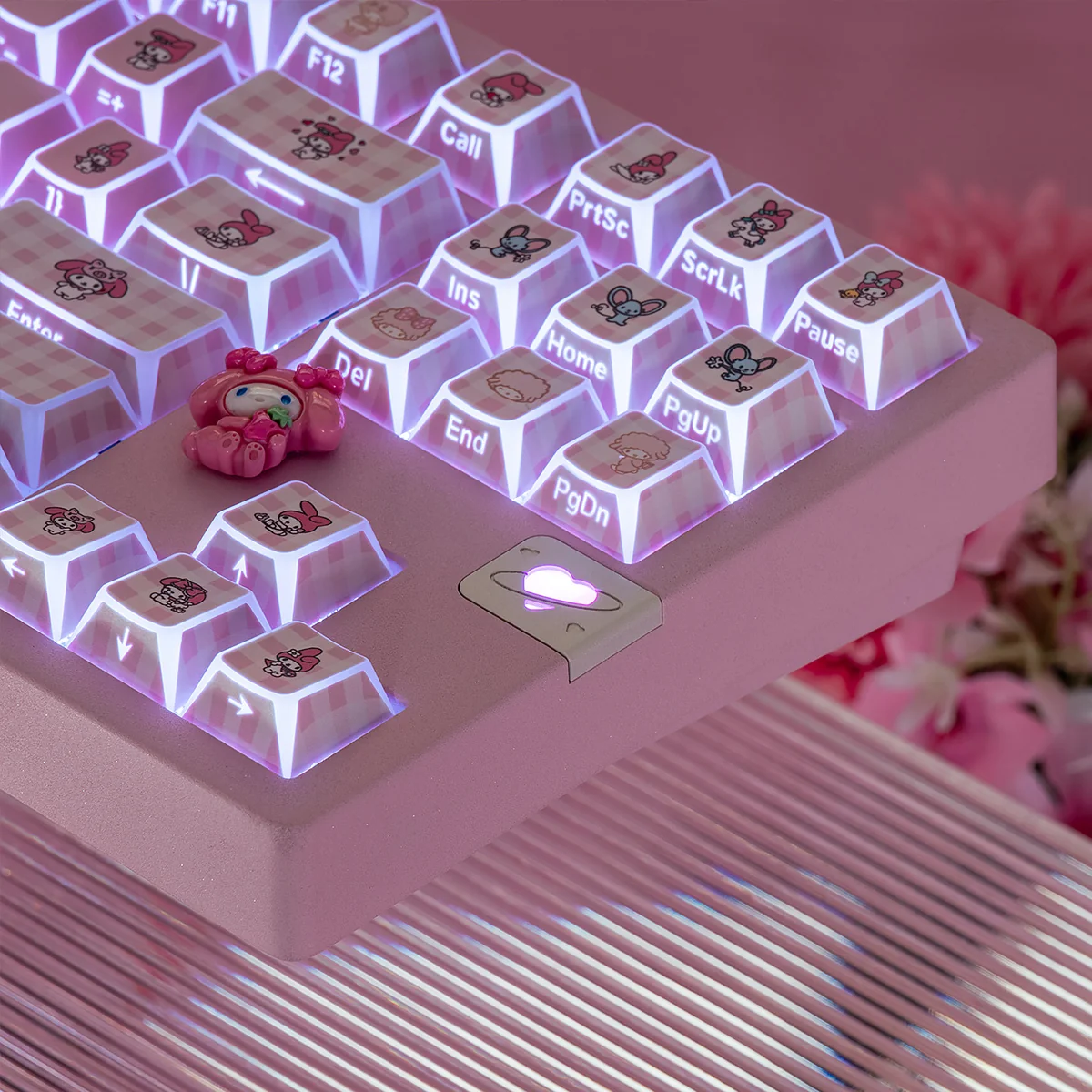 Side view of the premium My Melody geometric PBT keycaps set, revealing intricate pastel geometric artistry and unique character details.