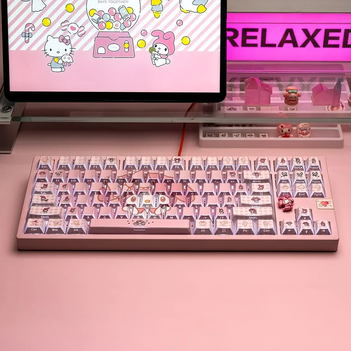 Unique My Melody Geometric PBT Keycaps Set featuring whimsical pastel and modern artistic geometric designs, a premium keyboard upgrade.