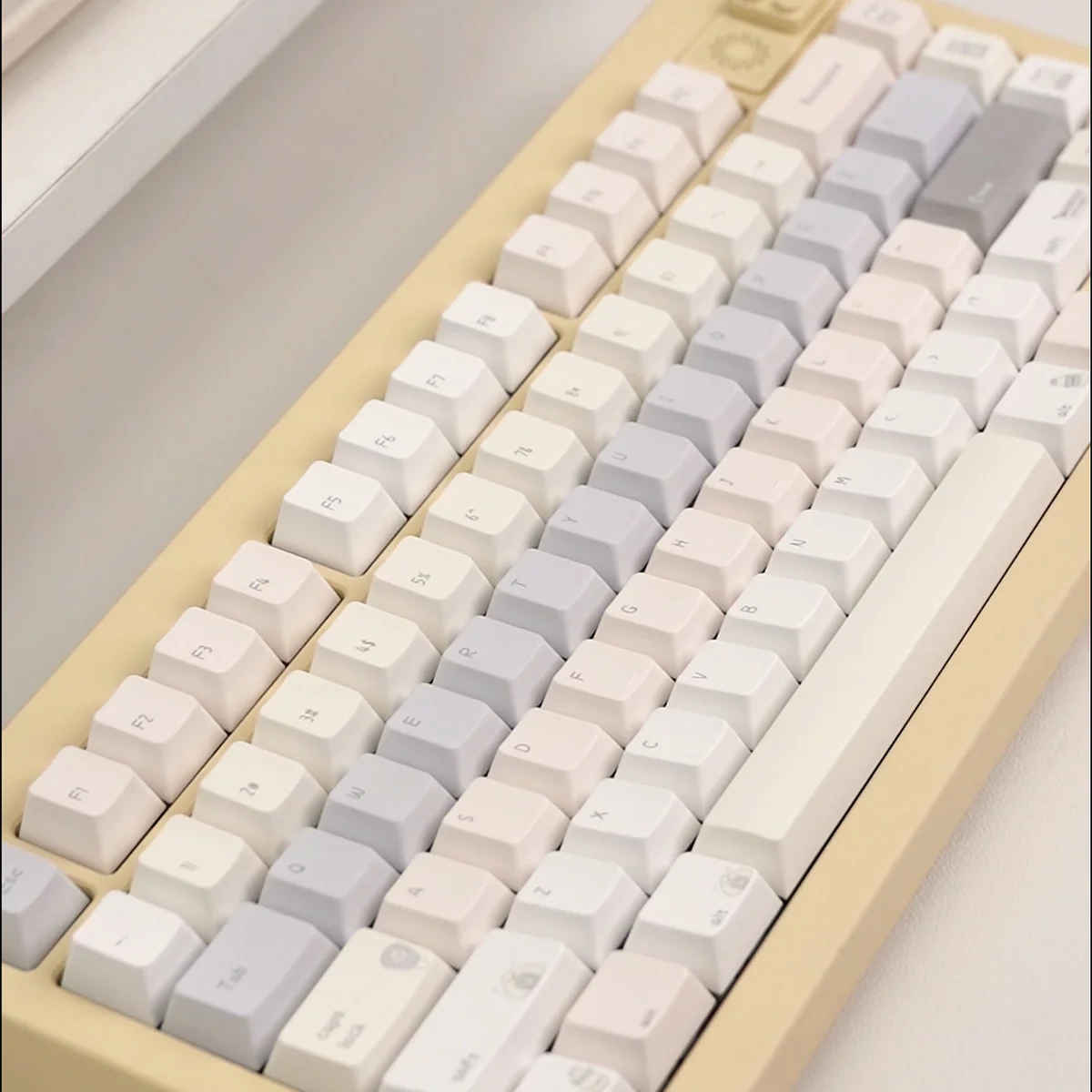 Premium Ono Convenience Store Cherry Keycap Set a durable 146-key dye-sub Cherry profile PBT keycap set with a clean, minimalist aesthetic and subtle charm.