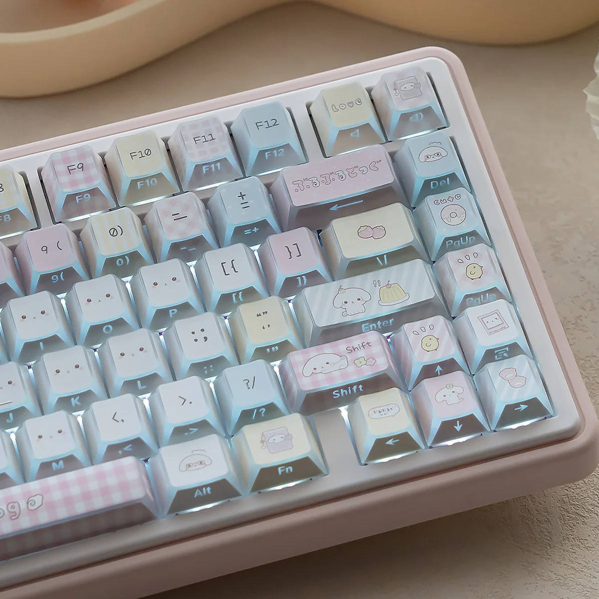 Artistic view of the Puppy Folded Shadow Geometric PBT Keycap Set, detailing unique side-engraved puppy motifs and captivating light refraction.