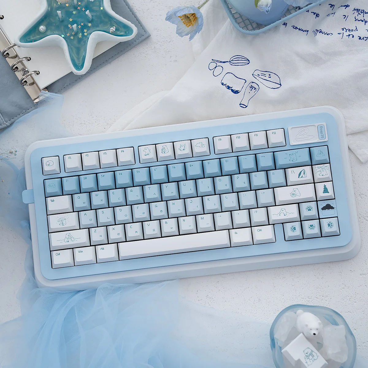 Durable Arctic Bear Gradient Blue PBT Dye-Sub Keycap Set. Serene blue-white gradients capture arctic ice elegance. An artistic Arctic Keycap Set.
