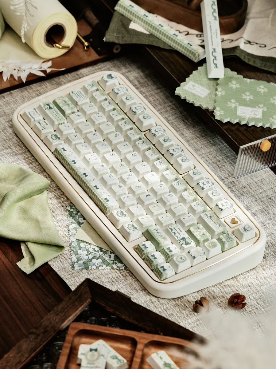 Scarlett artisan keycap, an exquisite piece of craftsmanship with vintage elegance, intricate details, and rich scarlet hues for keyboard.