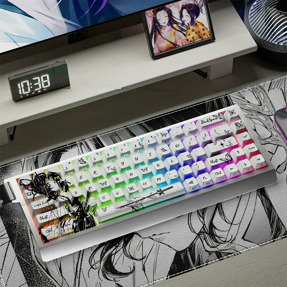 Exclusive Shinobu Kocho Keycaps Set: Vibrant teal PBT dye-sub set with elegant butterfly motifs, embodying the iconic Demon Slayer aesthetic.
