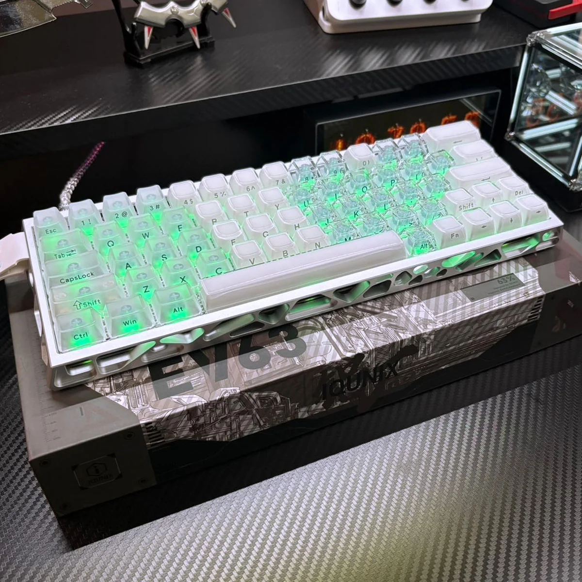 West Lake Keycaps three-tone PBT OEM set. Images display tranquil, West Lake inspired, with subtle side legends.