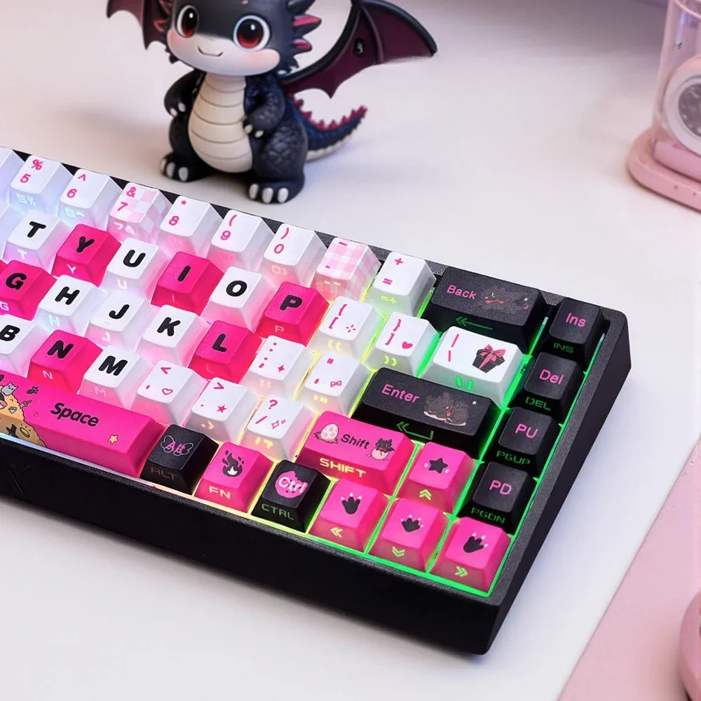 Close-up views of the Black Pink Dragon PBT keycaps, revealing the unique side-engraved mystical dragon motif. Dark and pink artistic details enhance your keyboard.