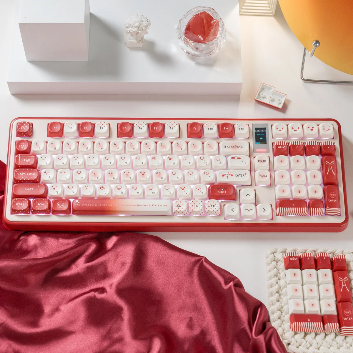 Cute red emoticon keycaps in durable PBT material, featuring playful kaomoji and heart accents on an MOA profile set.