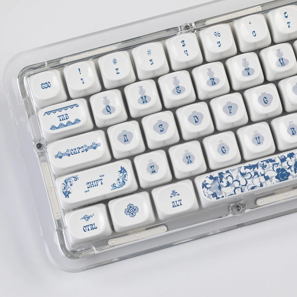 Qinghua Porcelain PBT keycaps set, blue and white. All angles showcase exquisite Chinese patterns for a premium keyboard.