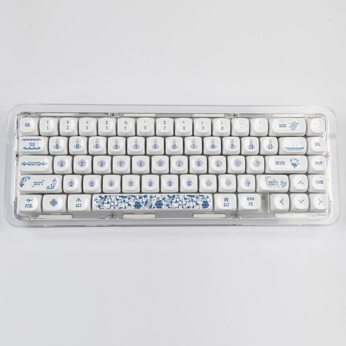 Exquisite Qinghua Porcelain PBT Keycaps set, elegantly displaying timeless blue and white patterns. A premium, artistic upgrade for mechanical keyboard.