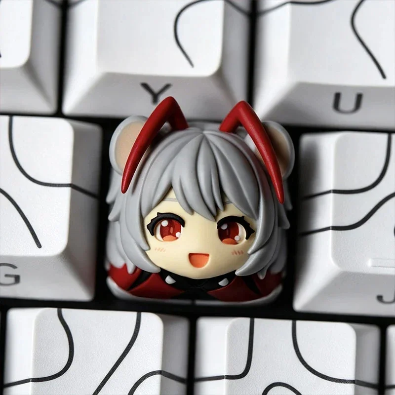 Hand-sculpted Delta Force Mai Xiaowen/Hackclaw artisan keycap, a collectible art piece. Intricate tactical design for unique mechanical keyboard customization.