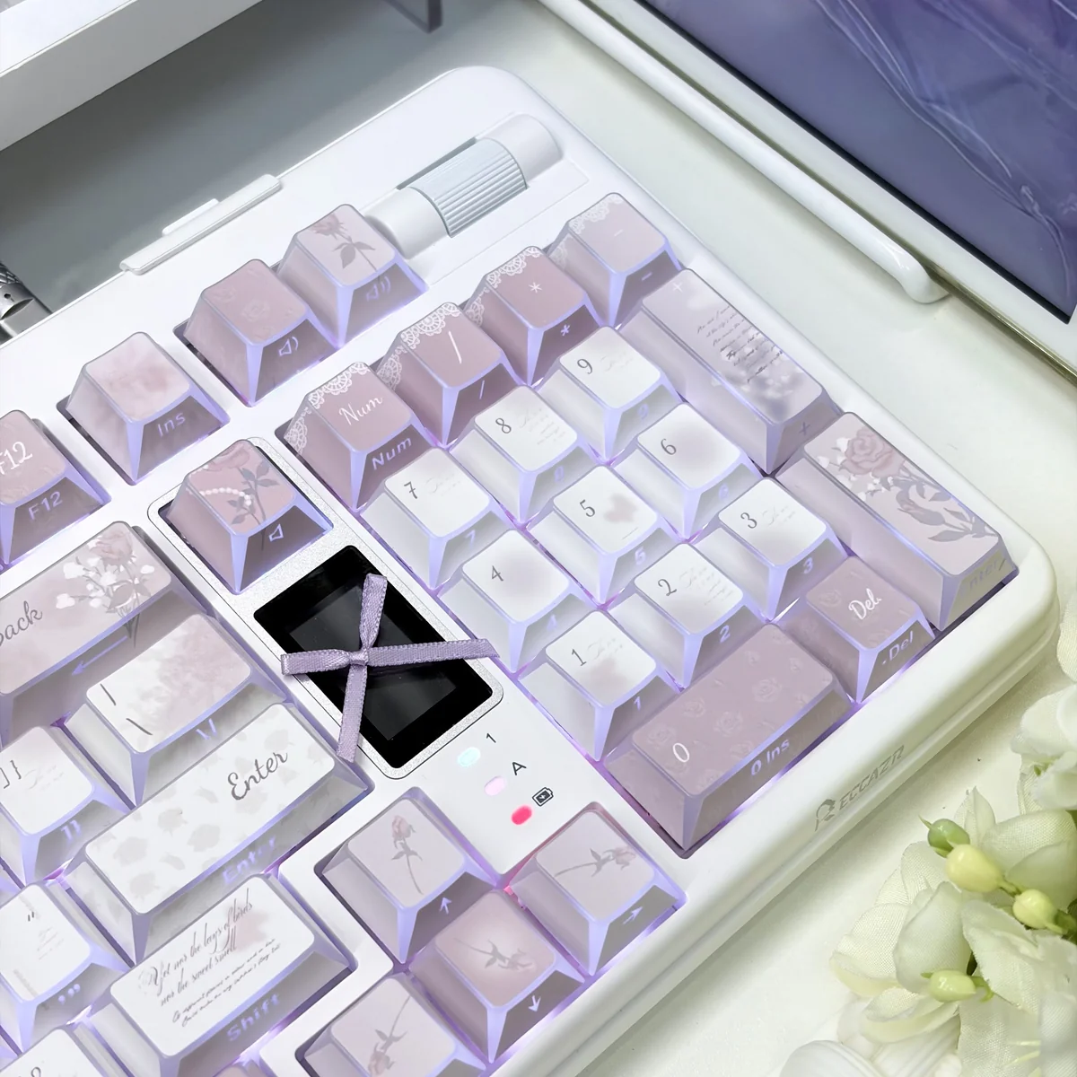 Artistic Vintage Rose PBT Keycap Set. Durable PBT, soft hues, and subtle side-printed legends evoke a charming vintage garden aesthetic.